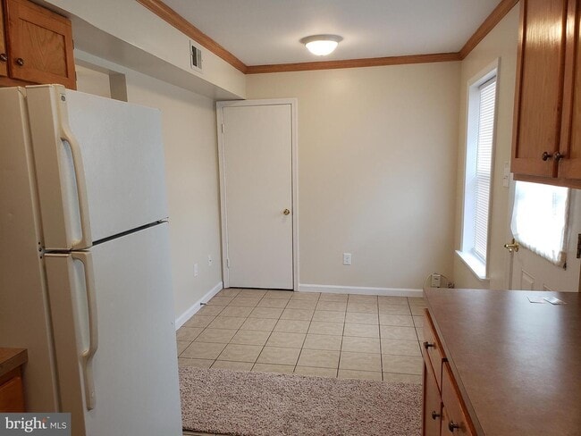 Building Photo - 310 Goose Creek Dr