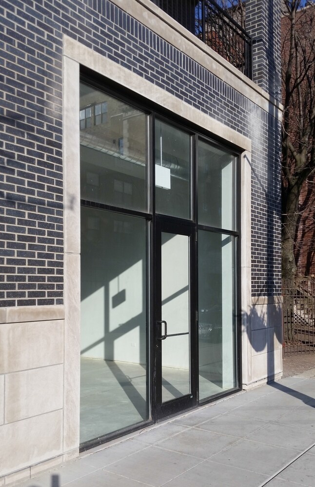 Building Photo - 1650 W Belmont Ave