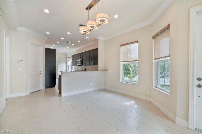 Building Photo - 23009 Clear Echo Dr