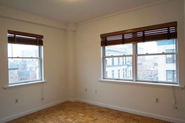 Foto del edificio - 84 Bloomfield St