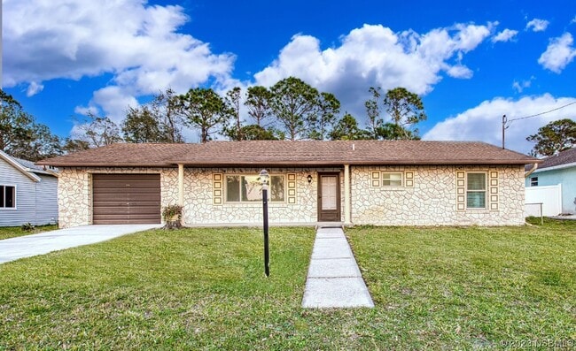 Building Photo - 2795 Nordman Ave