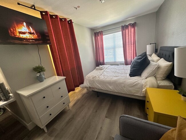 Foto del edificio - 2700 Gracy Farms Ln