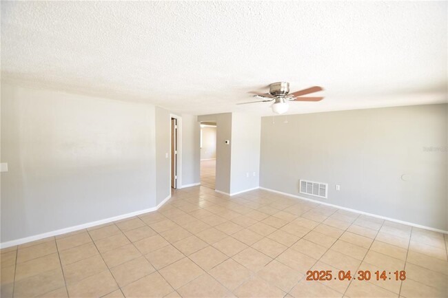 Building Photo - 3221 Topp Dr