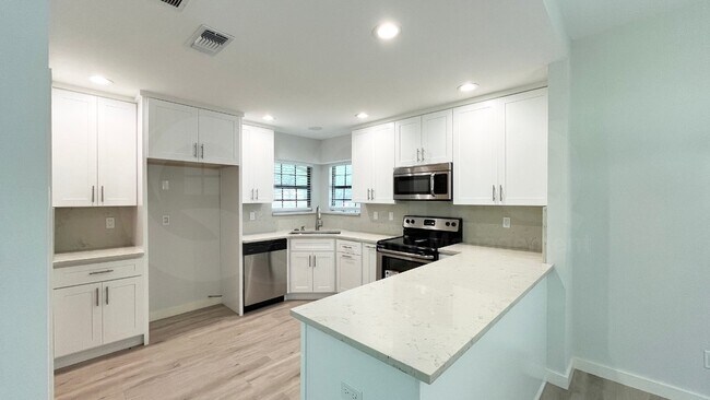 Building Photo - 130 Hunters Glen Dr