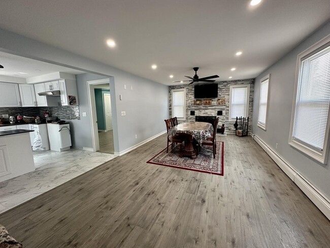 Building Photo - 240 Russellville Rd