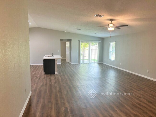 Building Photo - 25277 Estrada Cir