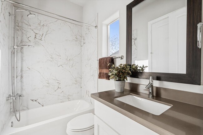 Foto del edificio - 1005 St Charles St