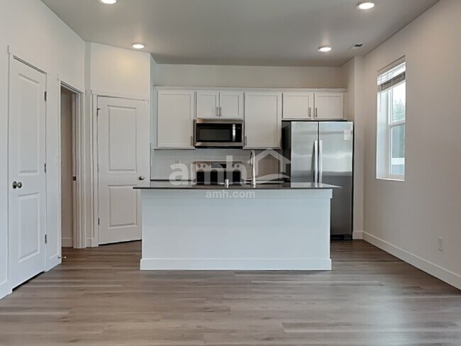 Building Photo - 146 Bee Tree Blvd