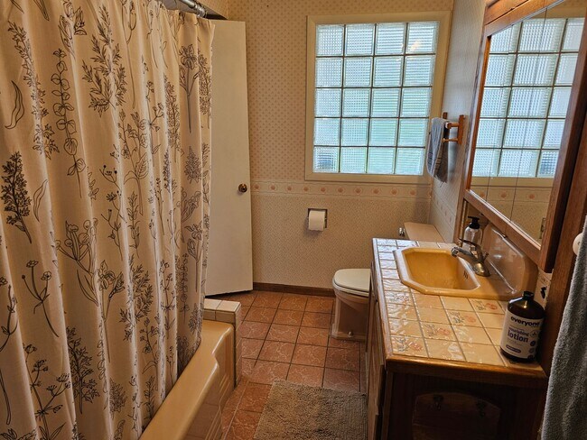 Foto del edificio - 906 G Ave