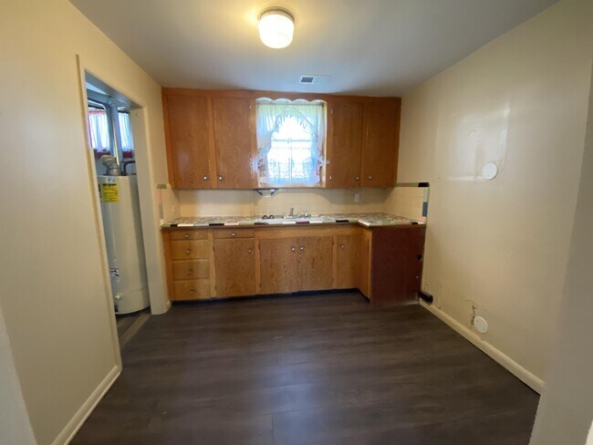 Building Photo - 3410 Green Ct