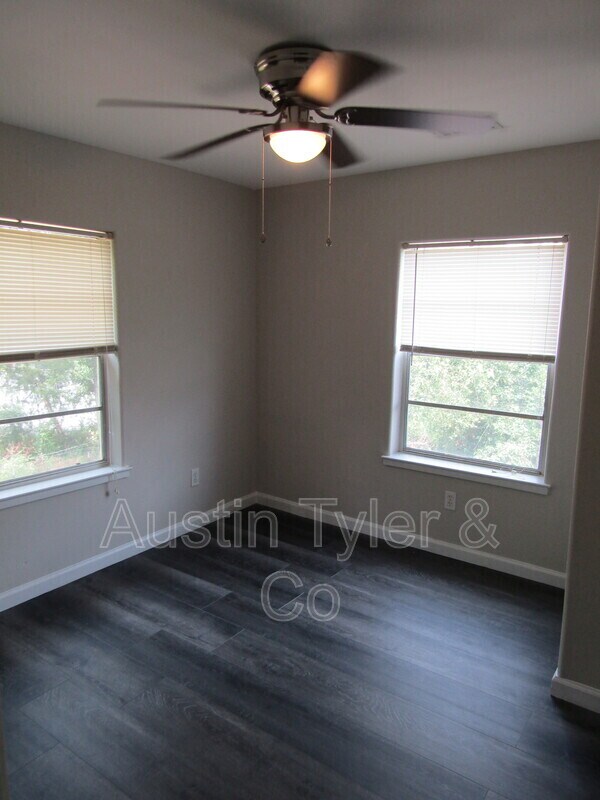 Foto del edificio - 2983A Smith St