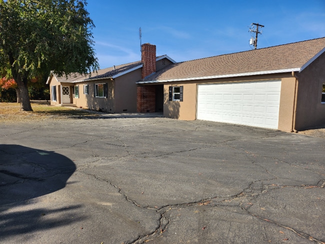 Building Photo - 41138 Rd 56