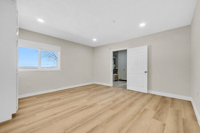 Building Photo - 21450 Zuni Rd