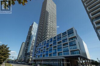 Building Photo - 950 Portage Pkwy