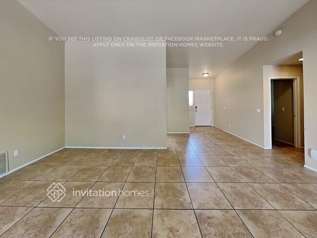 Foto del edificio - 2628 N Maple Ave