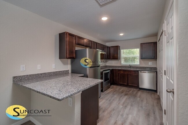 Building Photo - 2077 NE 78th Ln