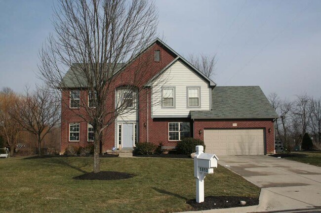 Foto del edificio - 5853 Honors Ct