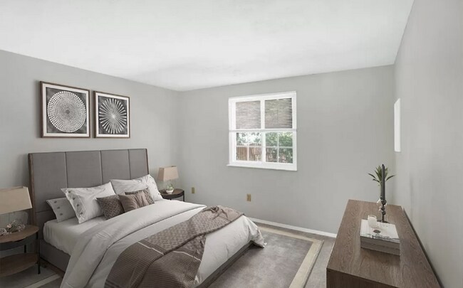 Building Photo - 802 Woodlark Dr