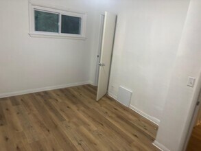 Building Photo - 5754 N 65th St