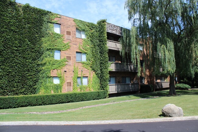 Foto del edificio - 1 S Spring Rd