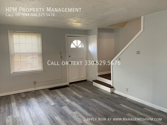 Building Photo - Two Bedroom Brick Duplex for Rent