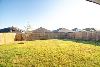 Building Photo - 1307 Iron Horse Dr
