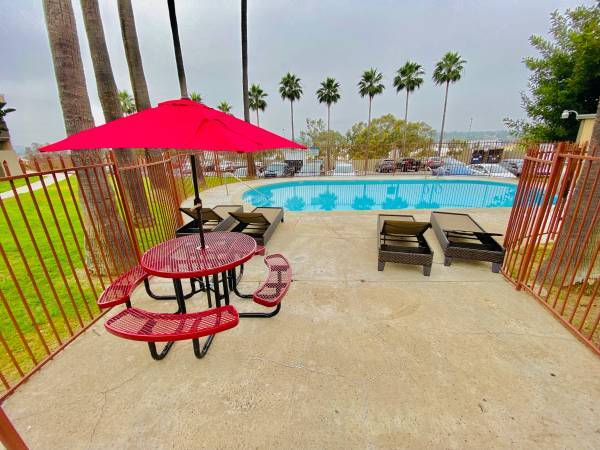 PISCINA - La Mesa Highview Apartments