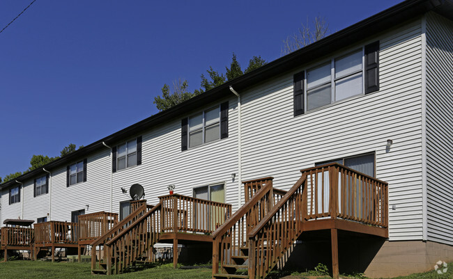 Building Photo - River Hill Townhomes