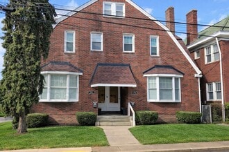 Building Photo - 2948 2950