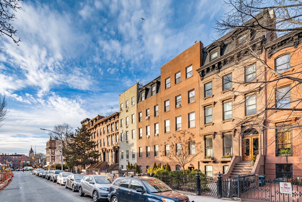 Building Photo - 181 Park Pl