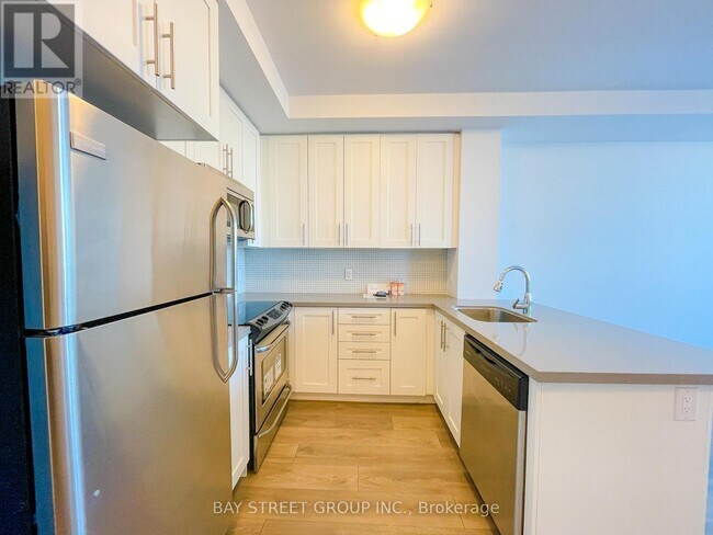 Photo du bâtiment - 540-540 Bur Oak Ave
