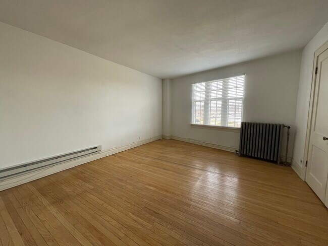 Foto del edificio - 28W573 Stafford Pl