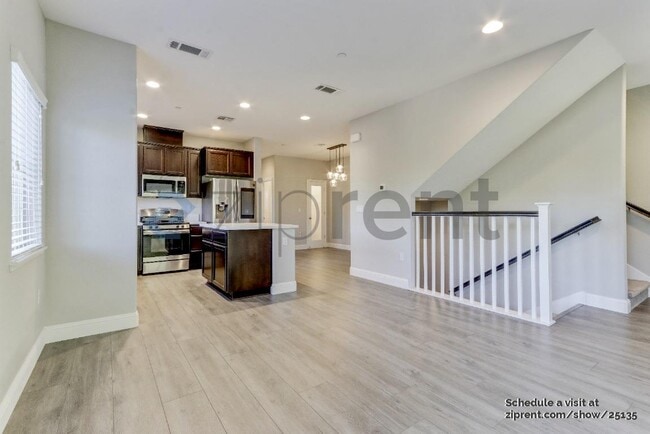 Building Photo - 1258 Detroit Ave