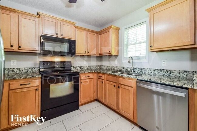 Building Photo - 161 Garrison Ct