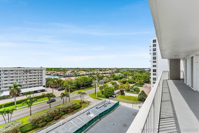 Building Photo - 3101 S Ocean Blvd