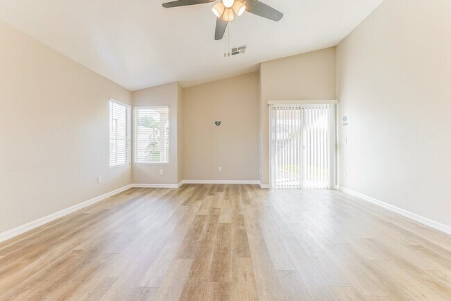 Foto del edificio - 741 S Monte Vista St