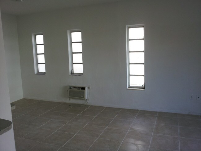 Foto del edificio - 704 14th St