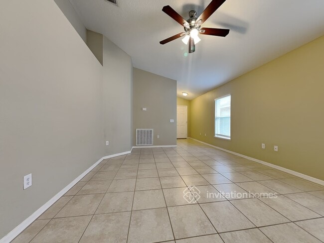 Building Photo - 17047 Lixberry Way