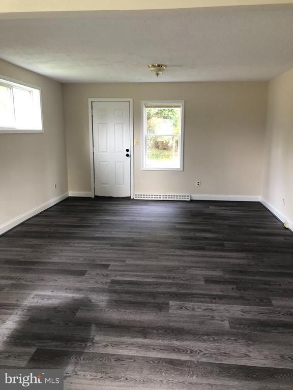 Foto del edificio - 23200 Three Notch Rd