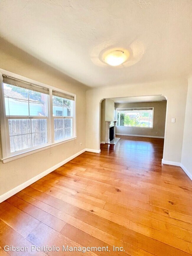 Foto del edificio - 3 br, 2 bath House - 1320 Belmont Ave.