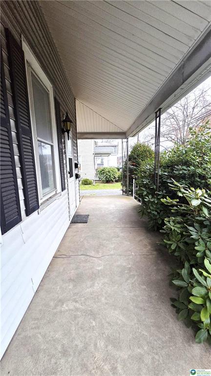 Foto del edificio - 735 W Broad St