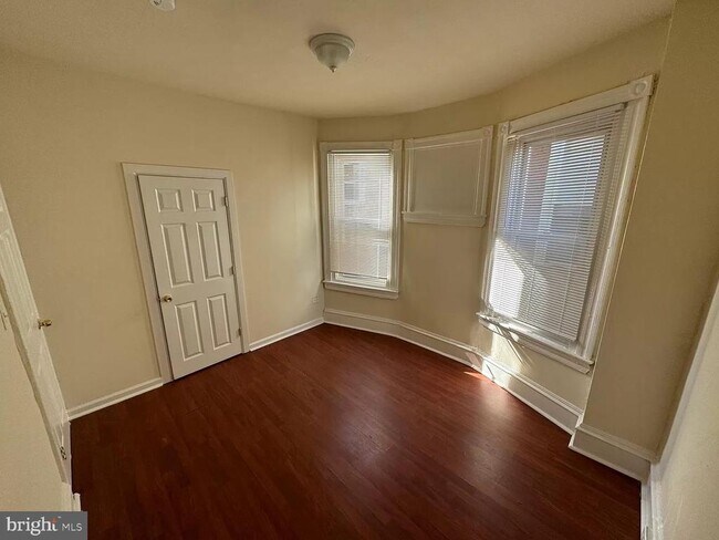 Foto del edificio - 5224 Webster St