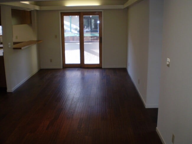 Building Photo - 670 Chorro St