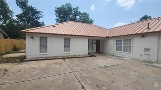 Building Photo - 1005 W Martin Luther King Jr Blvd