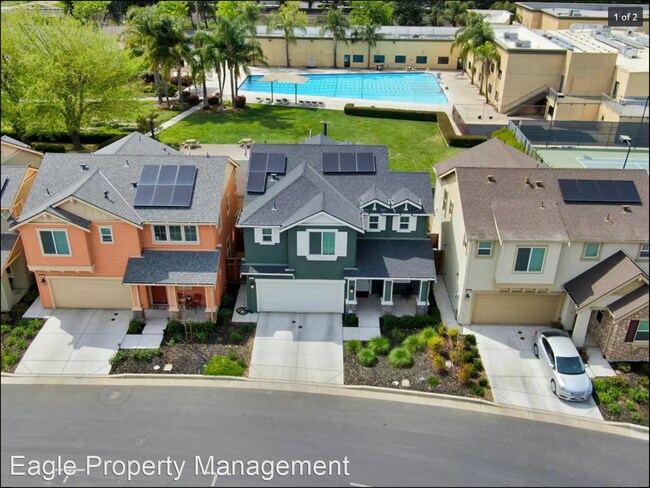 Foto del edificio - 3 br, 4 bath House - 4471 Oakfield Dr