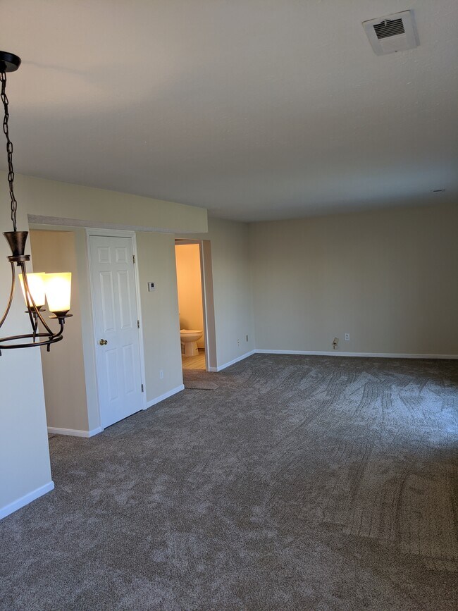 812 Ashley Ct, Trenton, OH 45067 House Rental in Trenton, OH