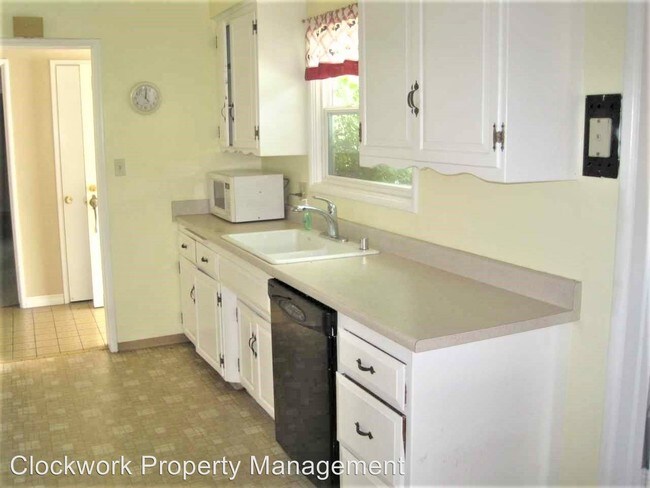 Building Photo - 3 br, 2 bath House - 622 S Clara Street