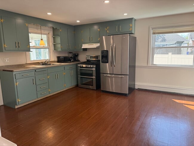 Fresh paint cabinets - 15 Brook St