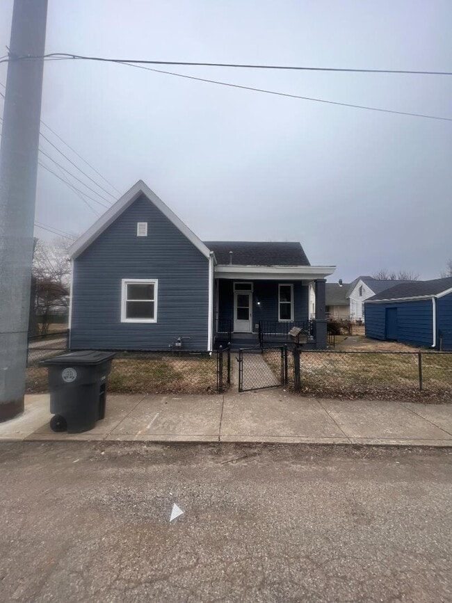Building Photo - 412 N Evans Ave