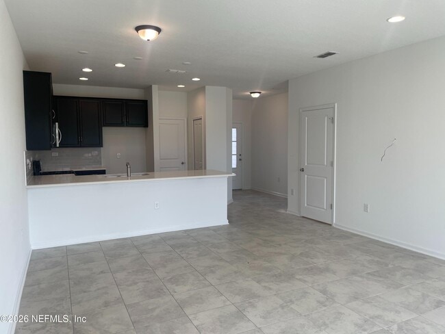Building Photo - 40 Pinebury Ln